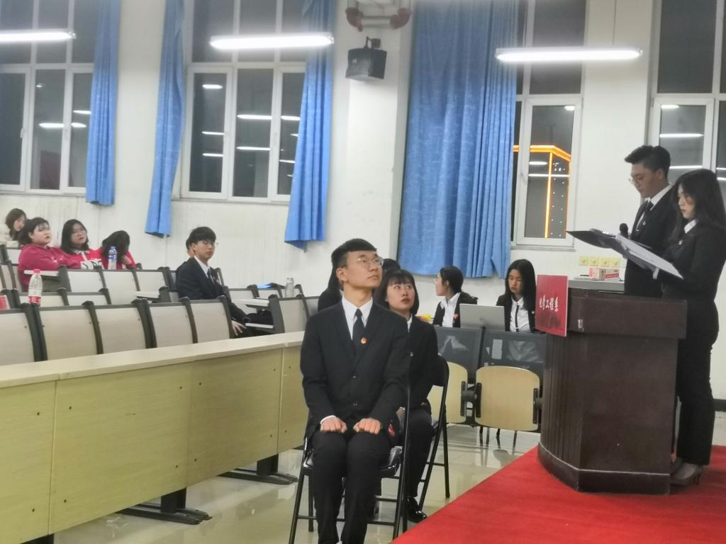 提高青年素质